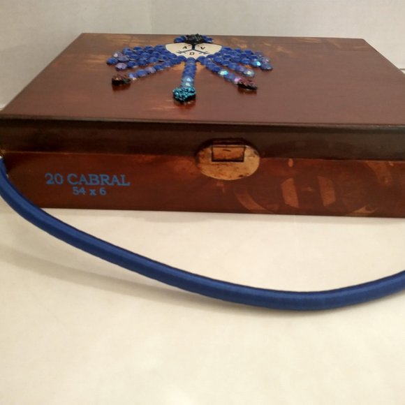 Suenos de Saundra Upcycle AVD Cigar Box, Purse - Picture 4 of 12